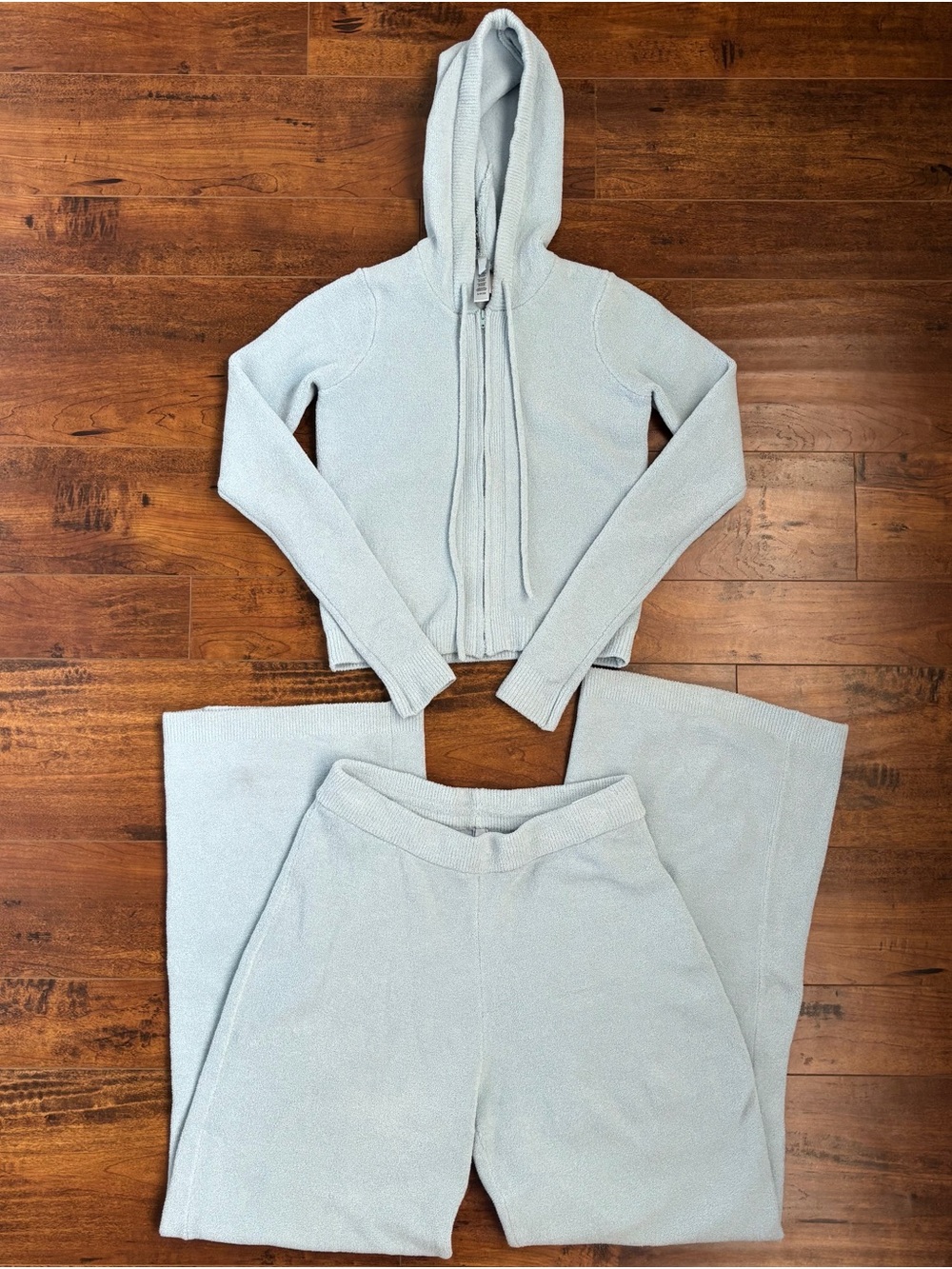 SKIMS Blue Sweat Set comes with zip up and sweats